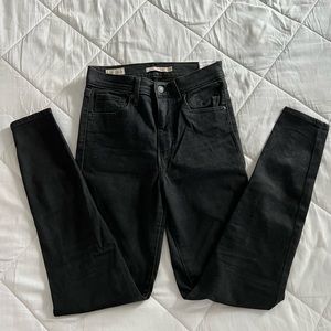 Black Levi High Rise Skinny Jeans